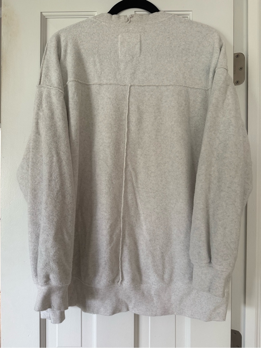 Aerie Women’s Medium Distressed Fleece Crewneck Sweatshirt Gray - Picture 4 of 6